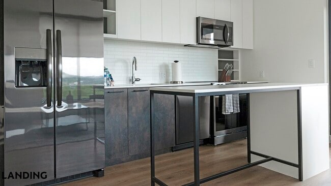 Building Photo - 632 Howard Rd SE