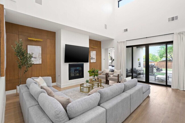 Foto del edificio - 8922 San Benito Way