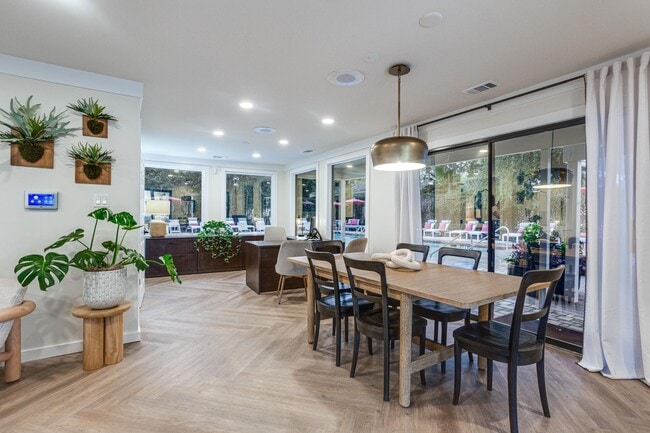 Building Photo - 8000 Waters Apartments