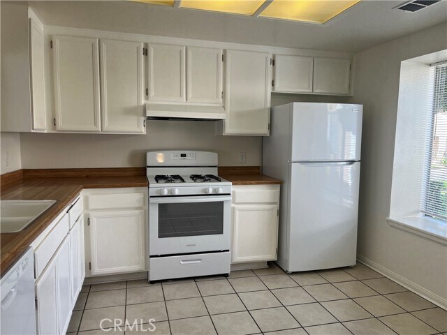 Foto del edificio - 44660 La Paz Rd