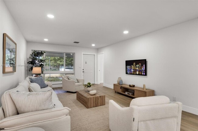 Building Photo - 3920 Hayes St