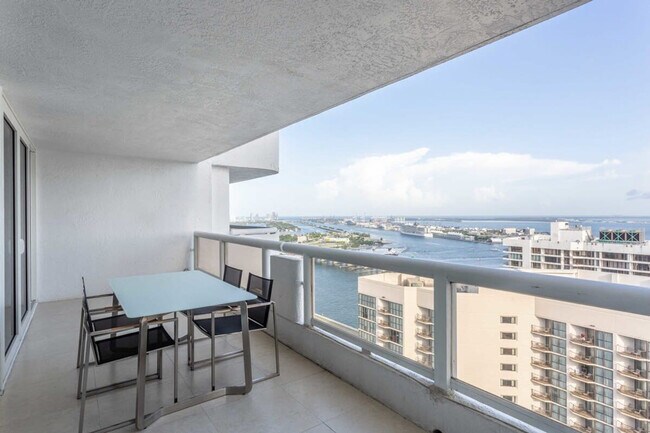 Foto del edificio - 601 Biscayne Blvd