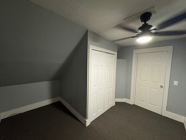 Foto del edificio - 3rd Floor Amesbury 2 Bedroom+Office