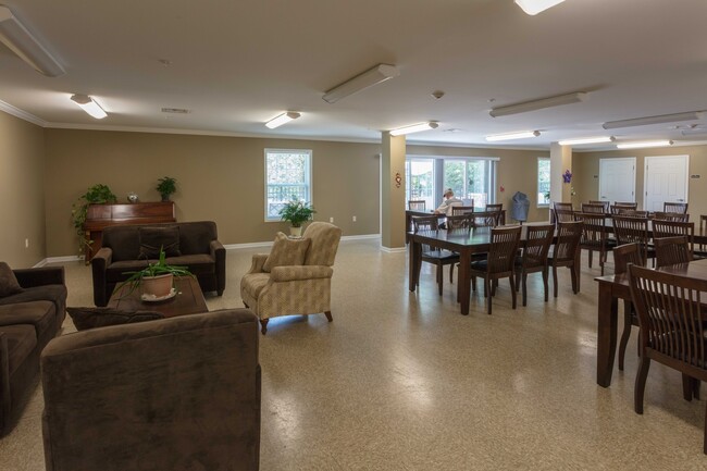 Sala comunitaria - Meyer Pointe Senior Apartments