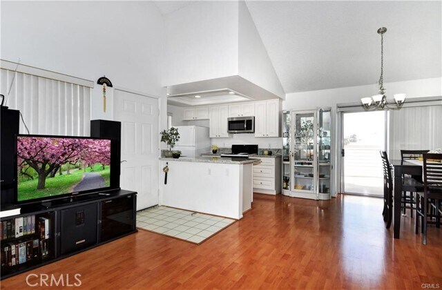 Foto del edificio - 10411 W Garden Grove Blvd