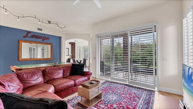 Building Photo - 5433 46th Ct W