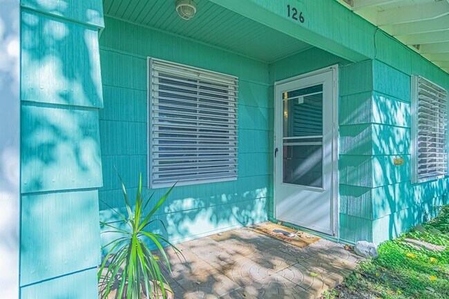 Building Photo - 126 Bonita Ave