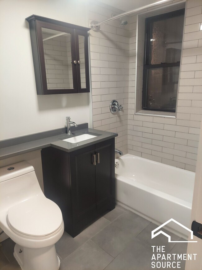 Foto del edificio - 4427 N Wolcott Ave