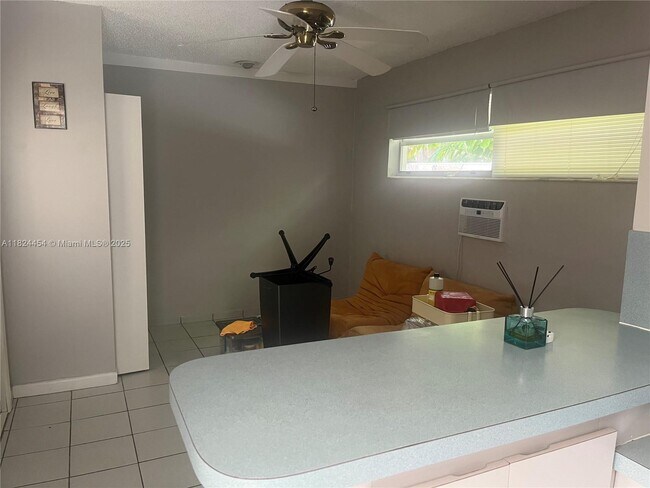 Foto del edificio - 2501 SW 17th Ave