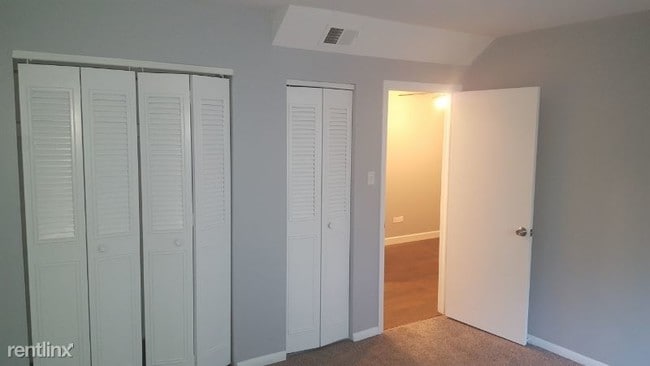 Building Photo - 1 br, 1 bath Condo - 9606 S Kedvale Ave.,