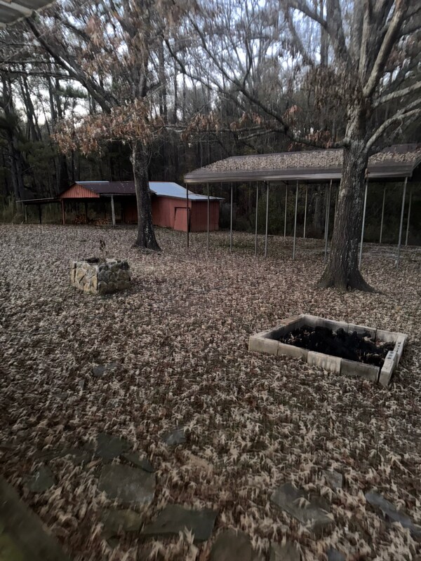 Foto del edificio - 13172 Post County Line Rd