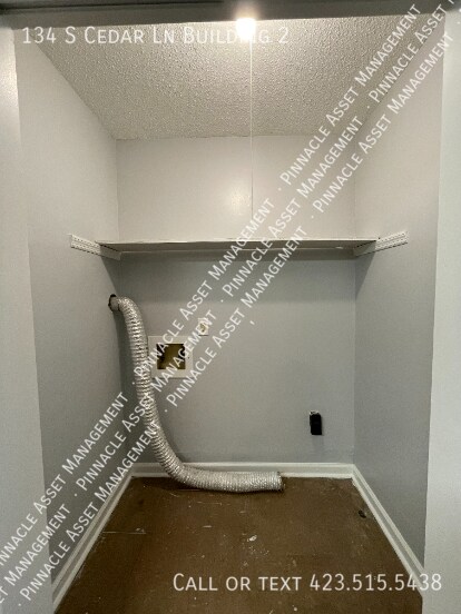 Foto del edificio - 134 S Cedar Ln