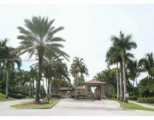 Foto del edificio - 6672 NW 107 Ct