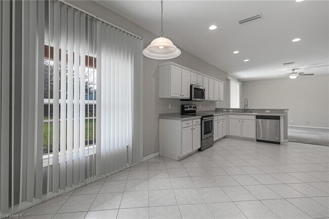 Building Photo - 8986 Falcon Pointe Loop