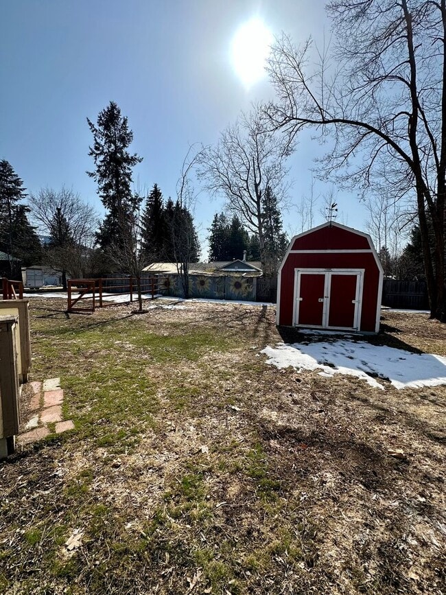Building Photo - Hayden Avenue Rancher (APP#11)