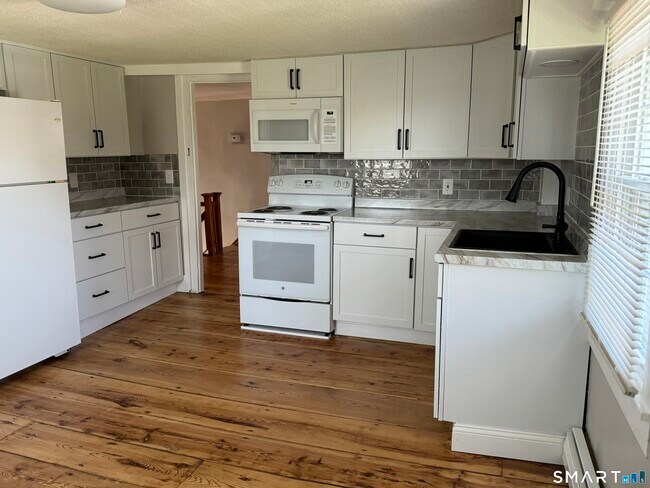 Foto del edificio - 8 Alto Rd