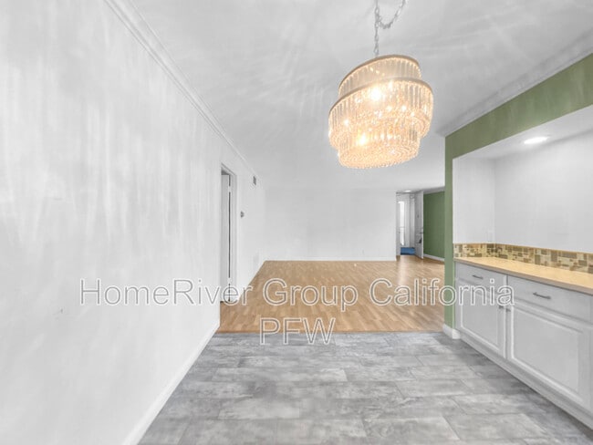 Building Photo - 31569 Lindero Canyon Rd