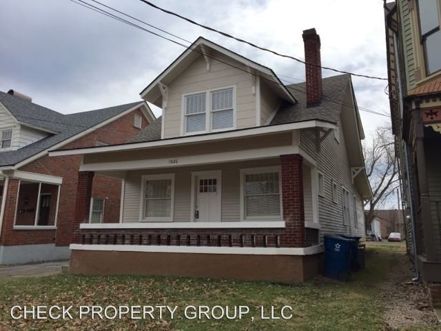 Building Photo - 4 br, 2.5 bath House - 1026 Main Street