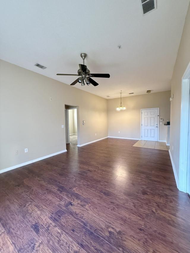 Building Photo - 3 bedroom in Jacksonville FL 32277