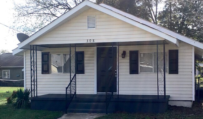 Building Photo - 308 McCullough Avenue