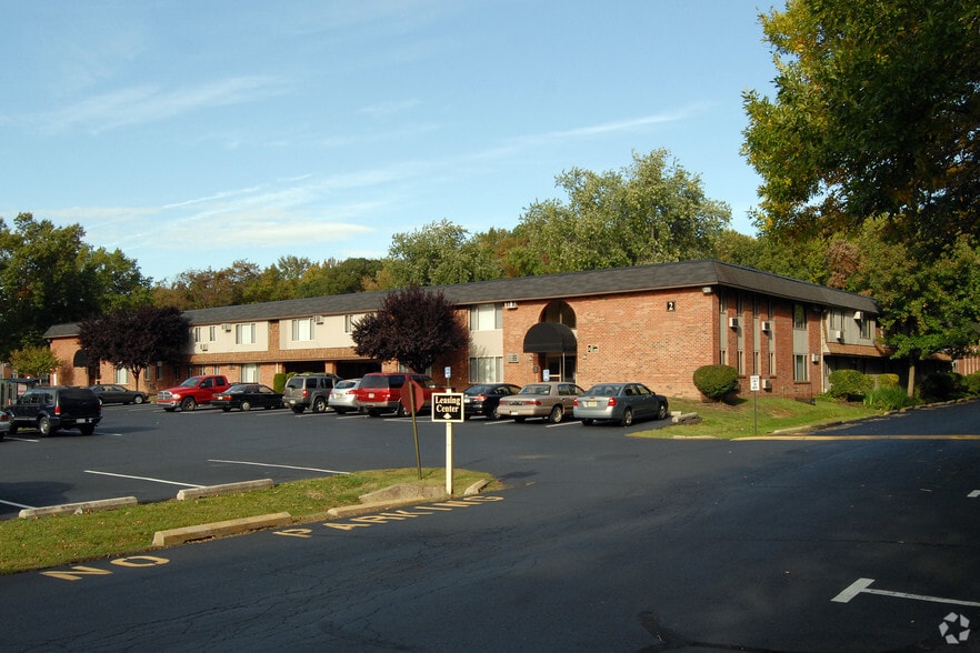 Castle Club Apartments Rentals Morrisville, PA