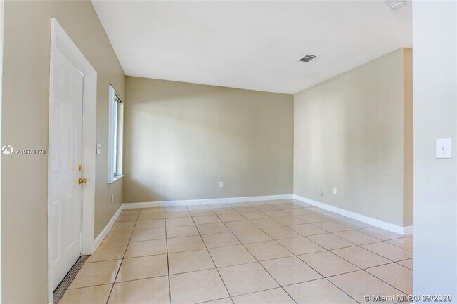 Foto del edificio - 11242 SW 229th Terrace
