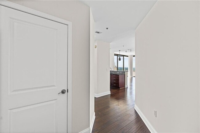Building Photo - 270 17th St NW