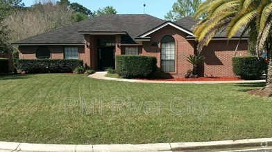 Building Photo - 13056 Clearbrook Ct