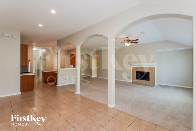 Building Photo - 8807 Rocky Knoll Ln