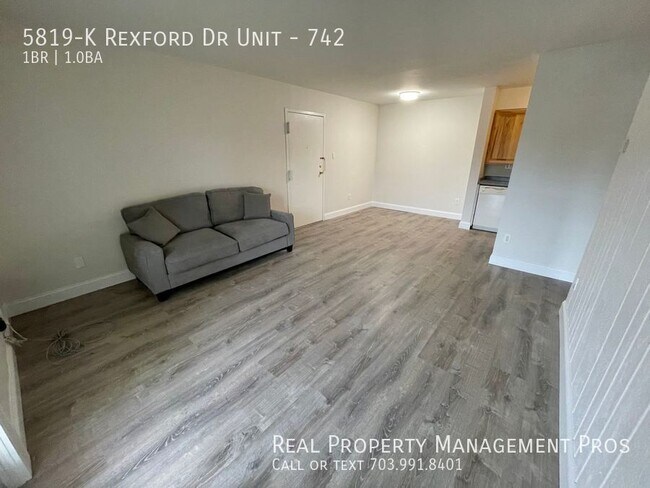 Foto del edificio - 5819-K Rexford Dr Unit-742