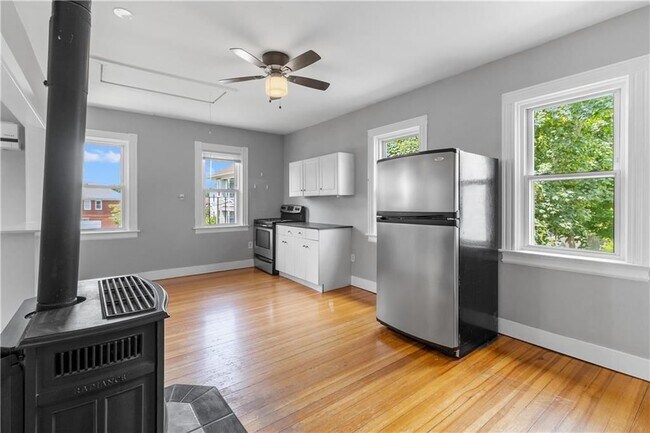 Foto del edificio - 291 Maple Ave