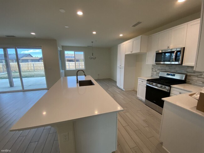 Foto del edificio - 3 br, 2 bath House - 2535 Orange Ct