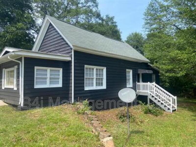 Foto principal - 10 Sanford Ave