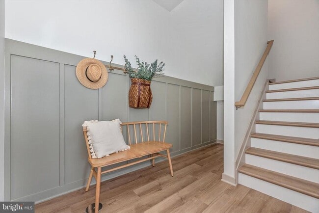 Building Photo - 710 Iron Frg Rd