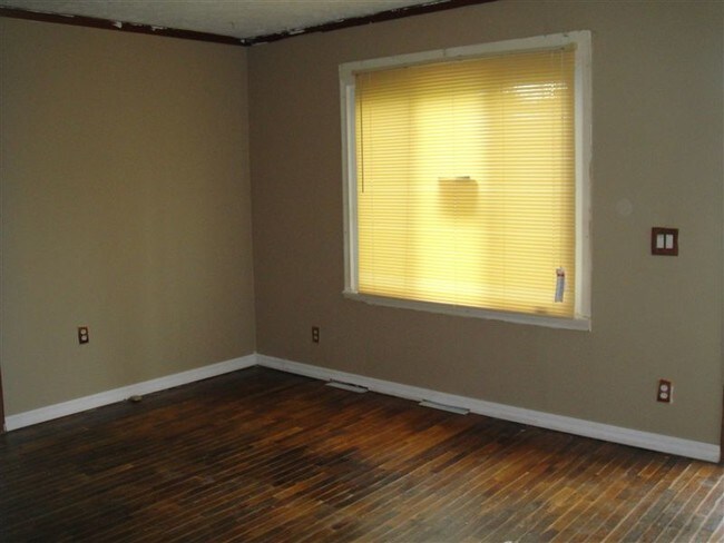 Foto del edificio - 3 br, 1 bath House - 708 Sawyer Rd