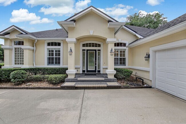 Foto del edificio - Lake  & Golf Course View Home in North Hampton