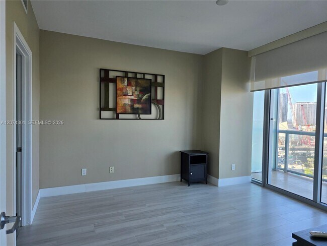 Foto del edificio - 888 Biscayne Blvd