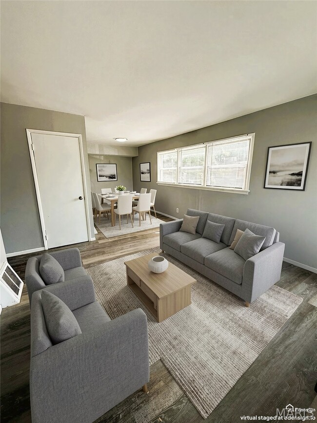Building Photo - 323 Shepley Dr