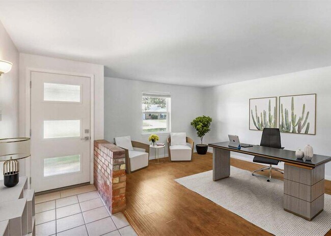 Foto del edificio - 12322 Mullins Dr