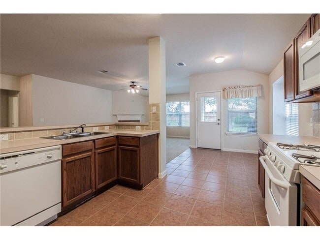 Building Photo - 2103 Kane Cove