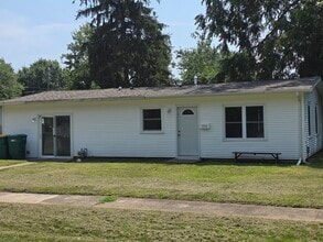 Building Photo - 1228 Garden Ln