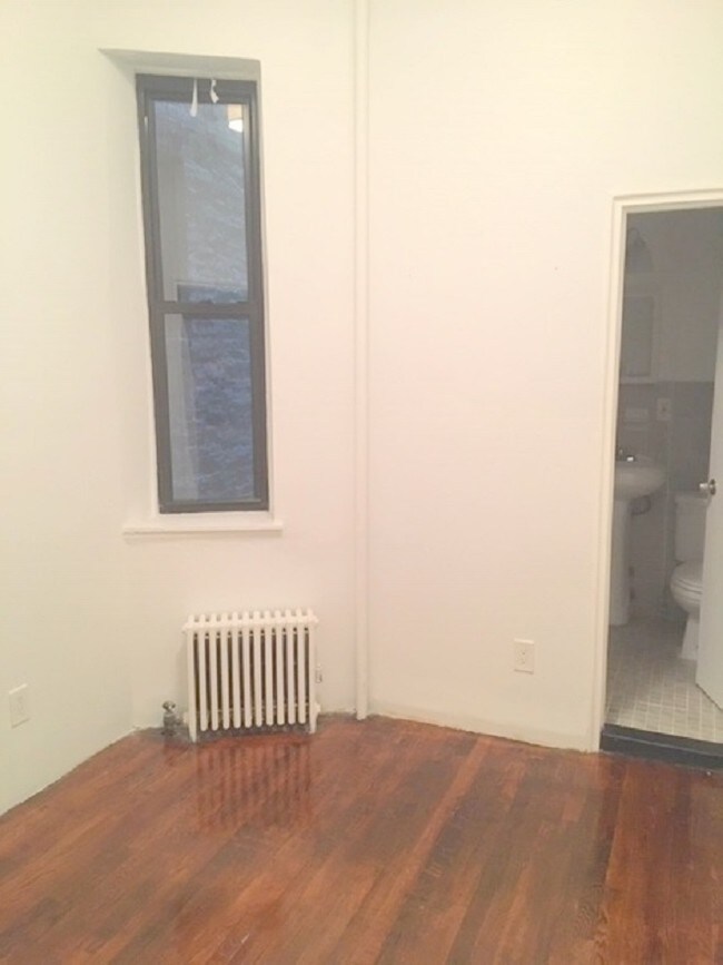 Foto del edificio - 406 E 83rd St