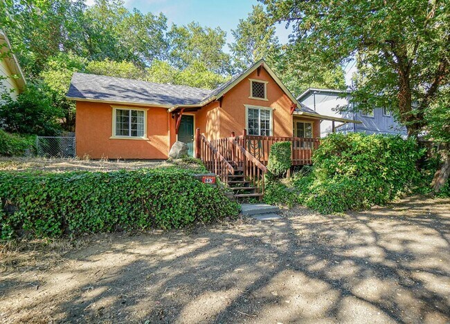Foto del edificio - Cozy Cottage Style Home for Rent