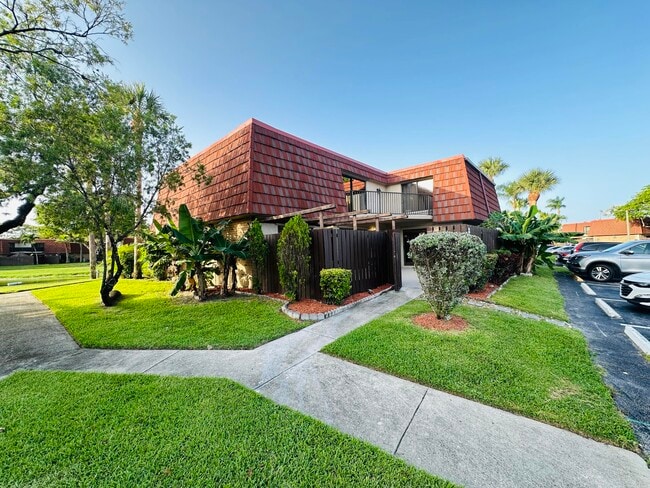 Building Photo - 8559 Boca Rio Dr