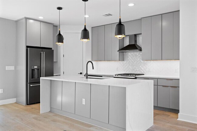 Foto del edificio - 4401 Glomar Ave