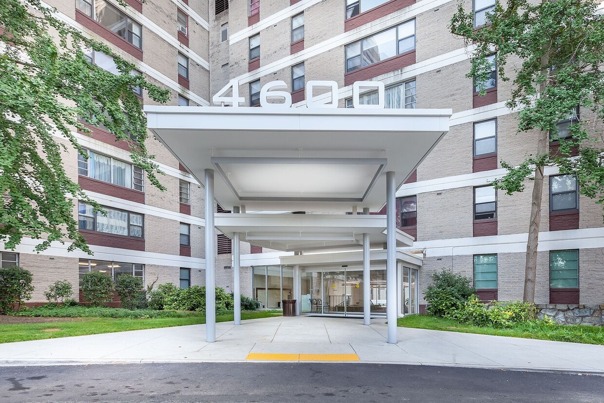 1 Bedroom Condo With Den - 1 Bedroom Condo With Den