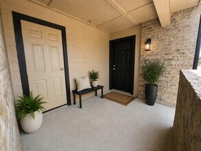 Building Photo - 3022 Forest Ln