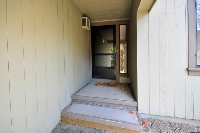 Foto del edificio - 16 Applewood Ln