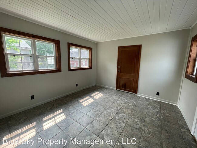 Foto del edificio - 2 br, 1 bath House - 2913 West  Godman Avenue