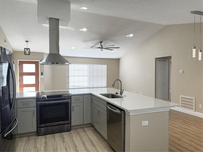 Foto del edificio - 1545 Wyman Cir